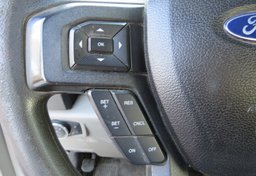 2017 Ford Super Duty F-250 SRW - Image 33