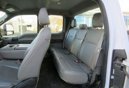 2017 Ford Super Duty F-250 SRW - Image 30