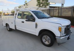 2017 Ford Super Duty F-250 SRW - Image 2