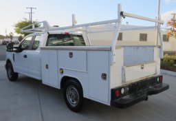 2017 Ford Super Duty F-250 SRW - Image 9