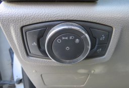 2017 Ford Super Duty F-250 SRW - Image 39