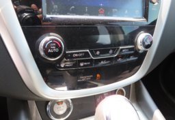 2018 Nissan Murano - Image 47