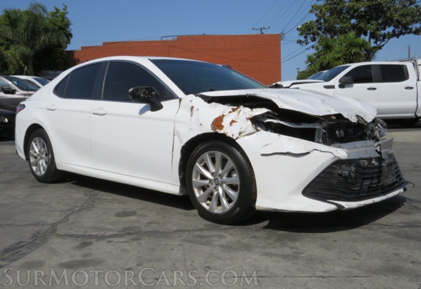 2018 Toyota Camry - Image 4