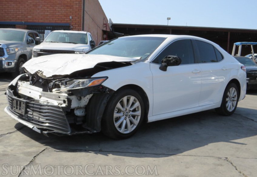2018 Toyota Camry - Image 3