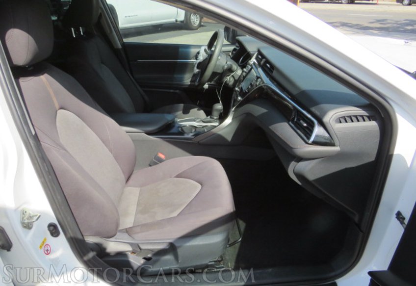 2018 Toyota Camry - Image 23