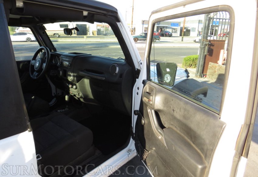 2012 Jeep Wrangler - Image 18