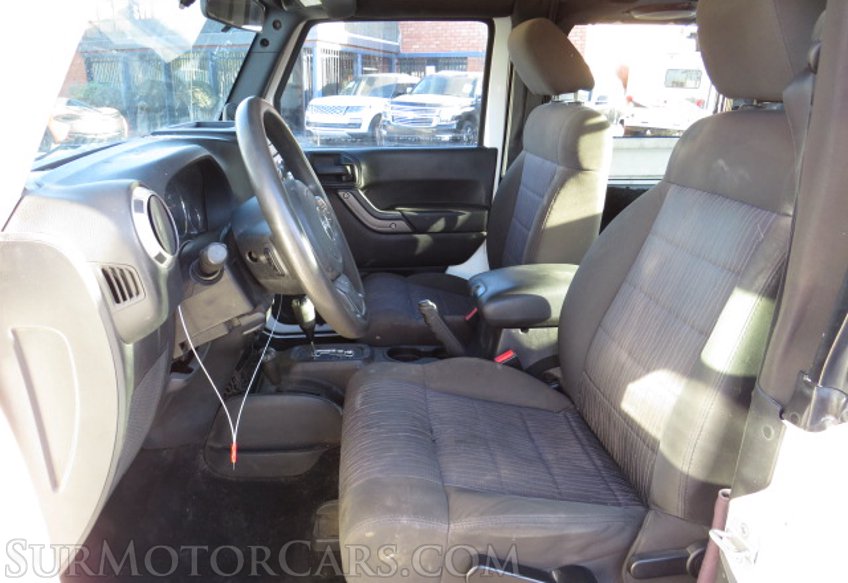 2012 Jeep Wrangler - Image 19