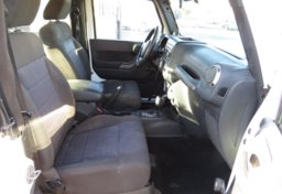 2012 Jeep Wrangler - Image 20