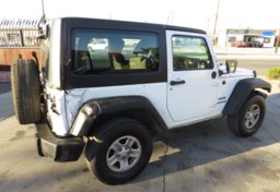 2012 Jeep Wrangler - Image 9