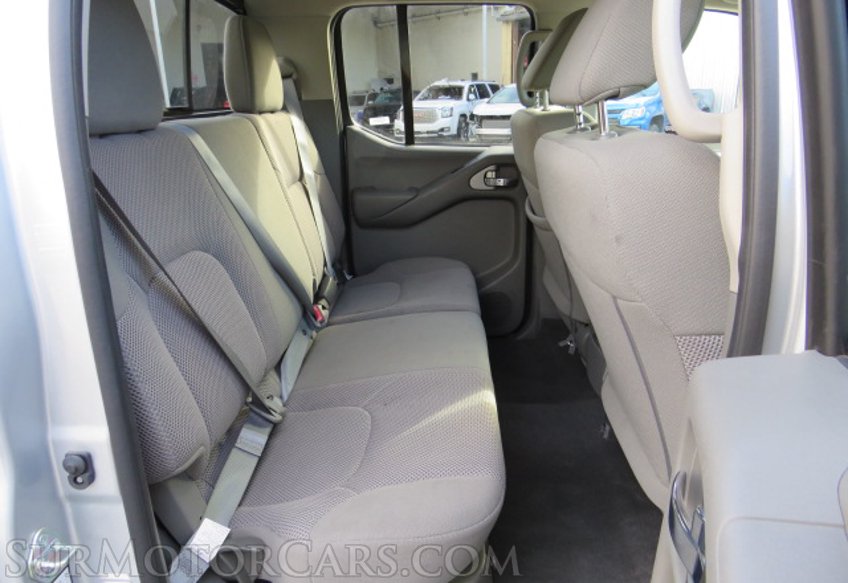 2019 Nissan Frontier - Image 30