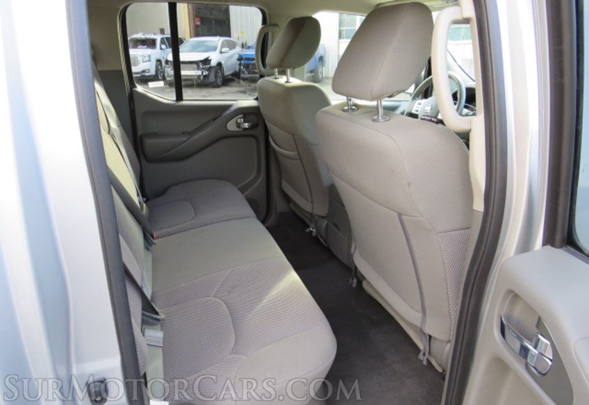 2019 Nissan Frontier - Image 32