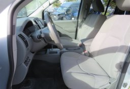 2019 Nissan Frontier - Image 27
