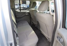 2019 Nissan Frontier - Image 32