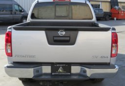 2019 Nissan Frontier - Image 11