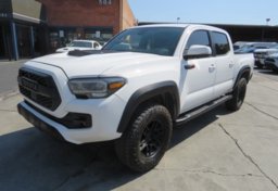 2021 Toyota Tacoma 4WD - Image 4