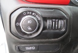 2020 Jeep Gladiator - Image 42