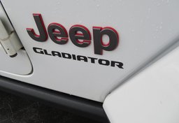 2020 Jeep Gladiator - Image 21