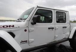 2020 Jeep Gladiator - Image 13