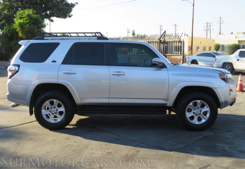 2019 Toyota 4Runner - Image 5