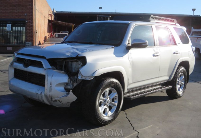 2019 Toyota 4Runner - Image 4