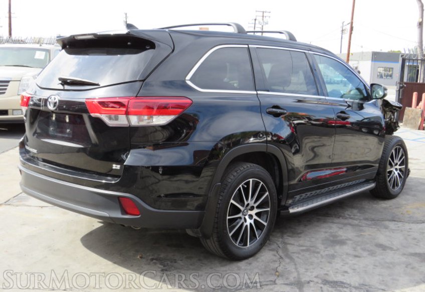 2017 Toyota Highlander - Image 8