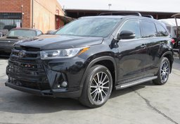 2017 Toyota Highlander - Image 3