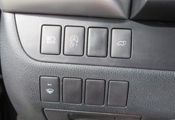 2017 Toyota Highlander - Image 40