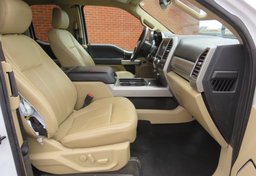 2020 Ford F-250 Super Duty - Image 32