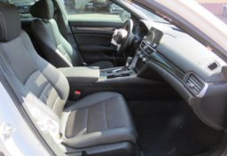 2019 Honda Accord Sedan - Image 23