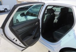 2019 Honda Accord Sedan - Image 26