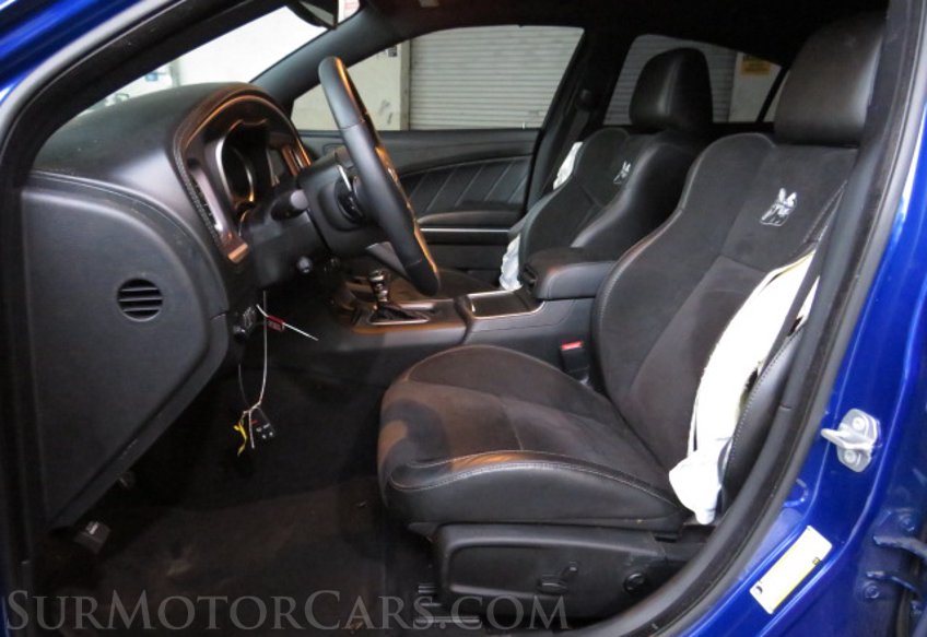 2020 Dodge Charger - Image 23