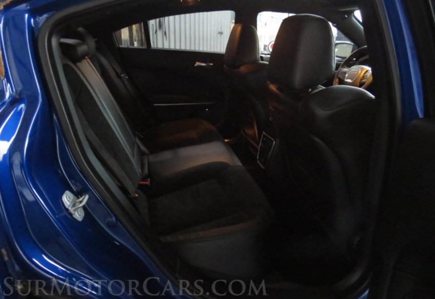 2020 Dodge Charger - Image 30