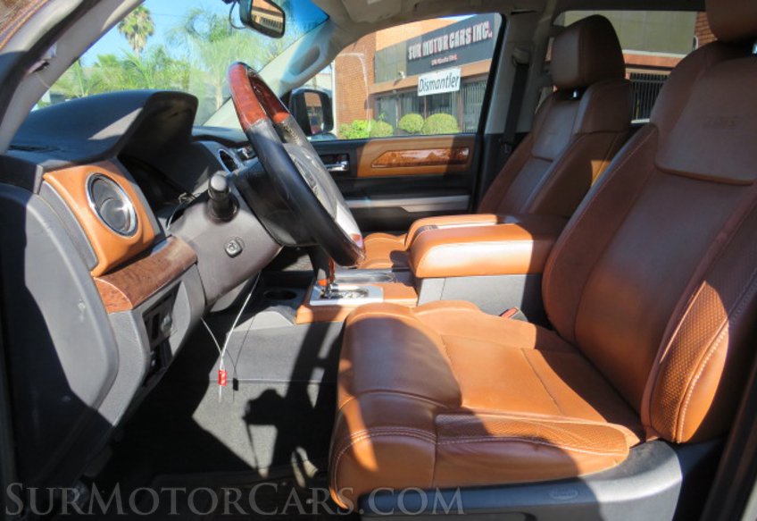 2019 Toyota Tundra 4WD - Image 31