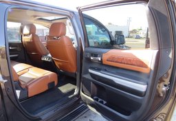 2019 Toyota Tundra 4WD - Image 29