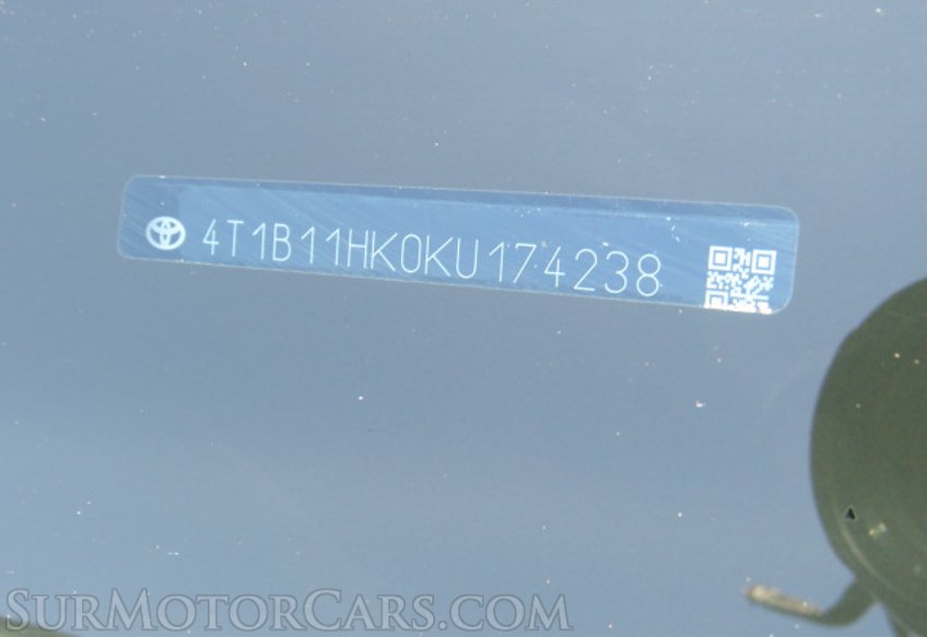 2019 Toyota Camry - Image 37