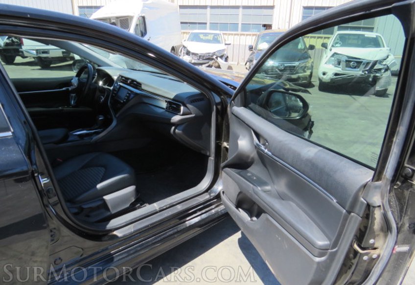 2019 Toyota Camry - Image 17