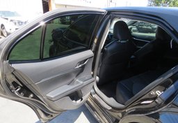 2019 Toyota Camry - Image 18