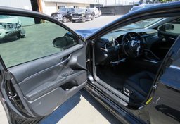 2019 Toyota Camry - Image 16