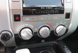 2014 Toyota Tundra 4WD Truck - Image 33