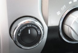 2014 Toyota Tundra 4WD Truck - Image 41