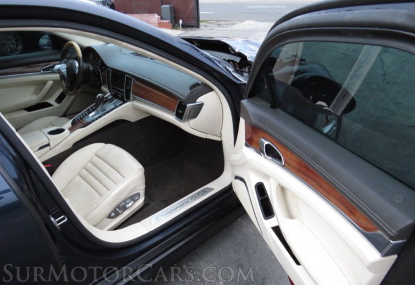 2013 Porsche Panamera - Image 21