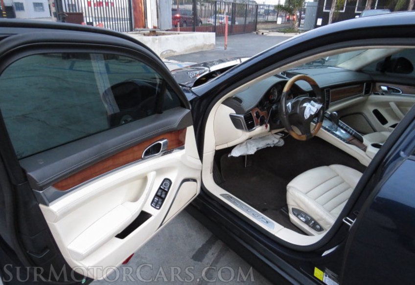 2013 Porsche Panamera - Image 39
