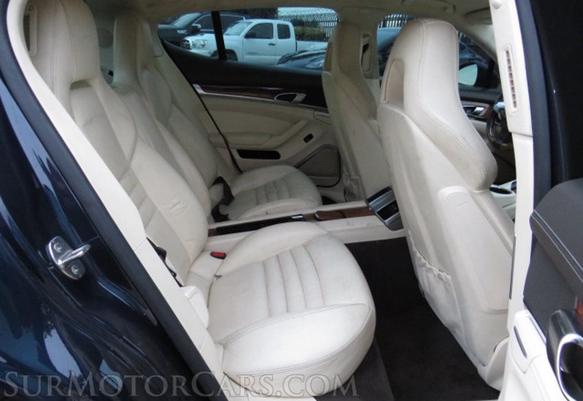 2013 Porsche Panamera - Image 28