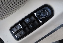 2013 Porsche Panamera - Image 35