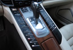 2013 Porsche Panamera - Image 51