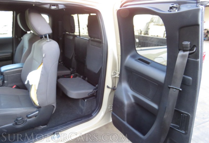 2017 Toyota Tacoma - Image 28