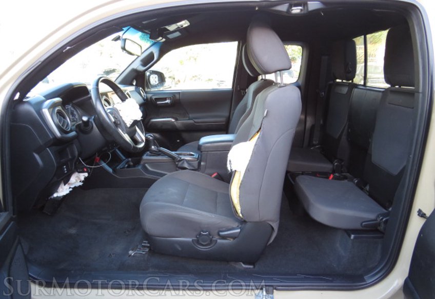 2017 Toyota Tacoma - Image 32