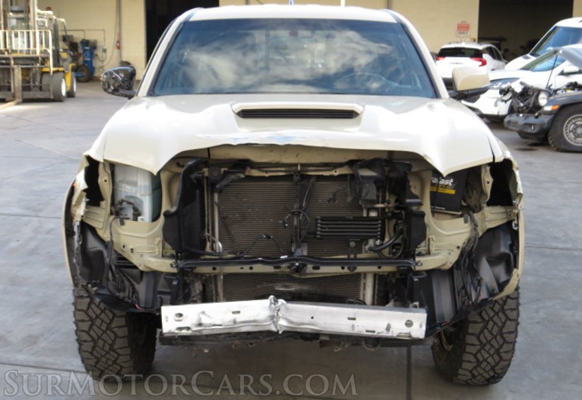 2017 Toyota Tacoma - Image 16