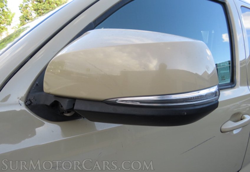 2017 Toyota Tacoma - Image 19