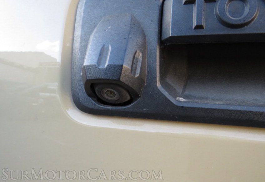 2017 Toyota Tacoma - Image 14